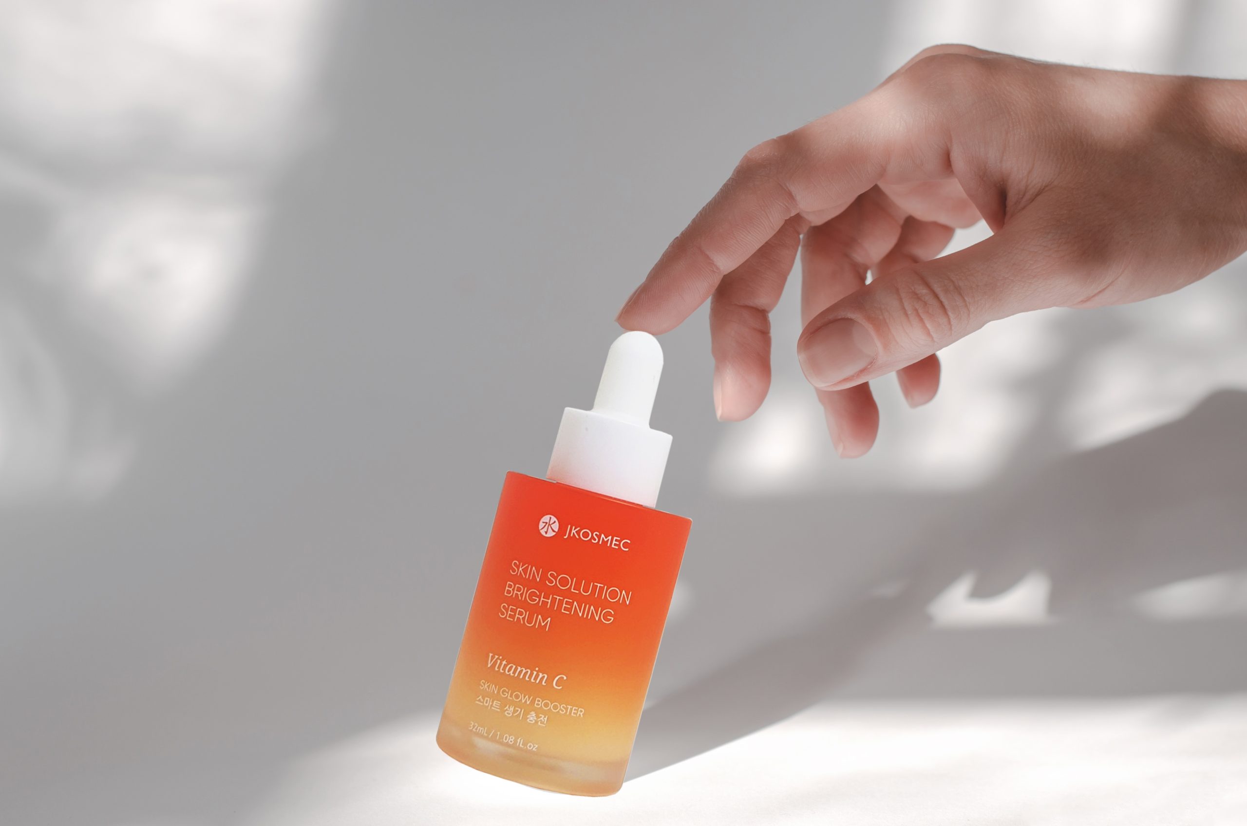 SERUM FACIAL ILUMINADOR con Vitamina C y Niacinamida – Luminosidad y Revitalización - Imagen 4